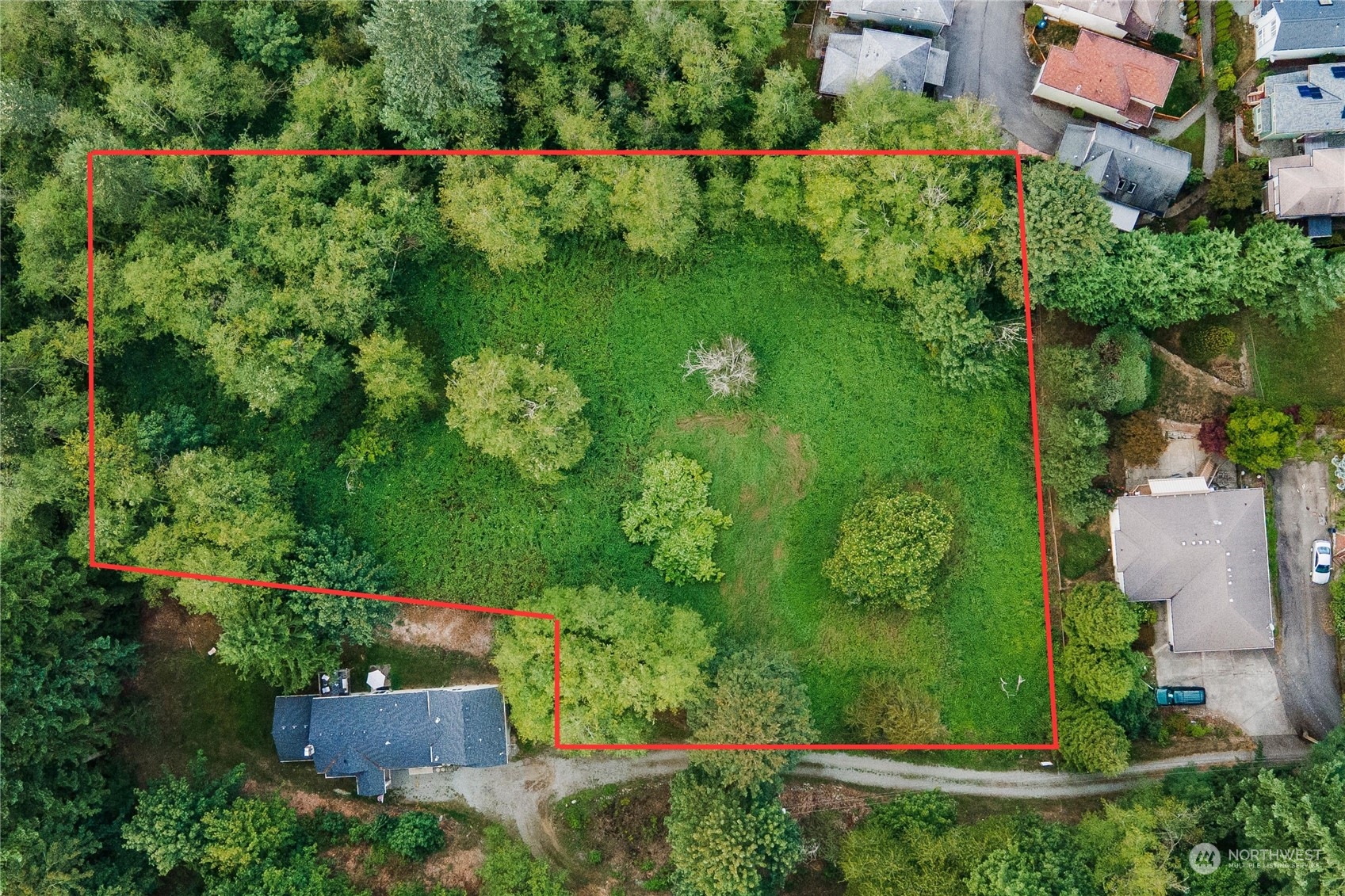 320 Railroad Avenue Property Photo