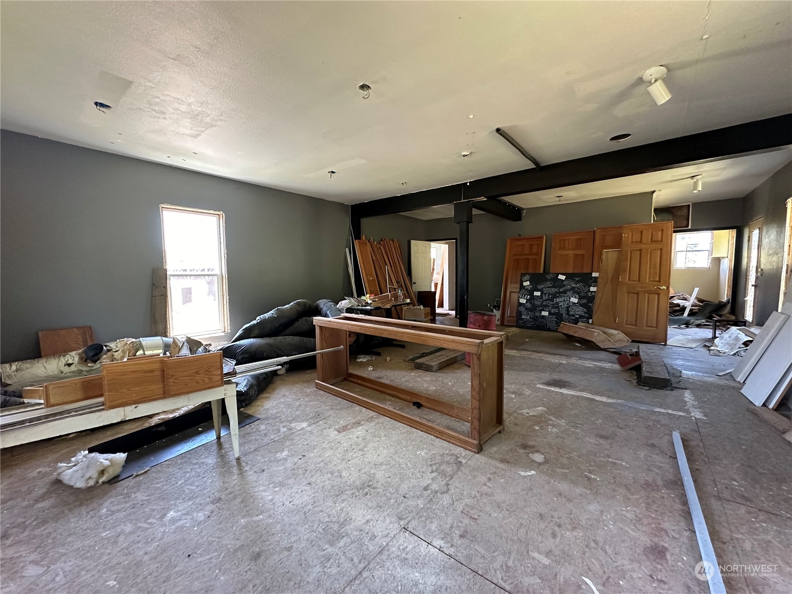 354 E State Street Property Photo 19