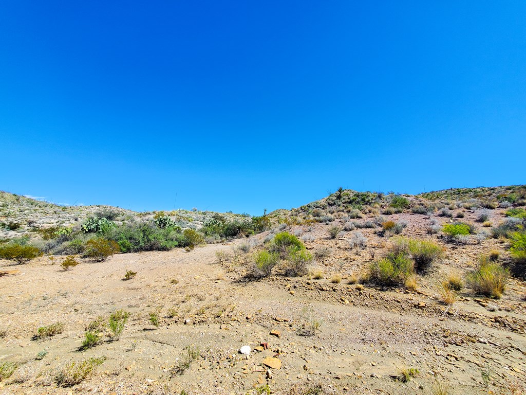 26319 Private Rd Property Photo 13