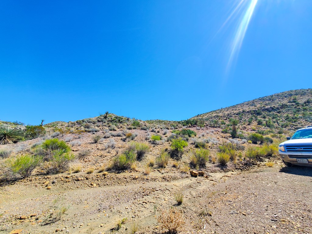 26319 Private Rd Property Photo 24