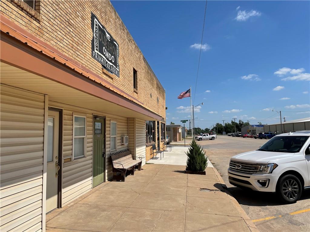 204 Nw Main Street Property Photo