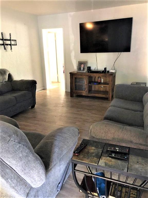 407 N John Street Property Photo 13