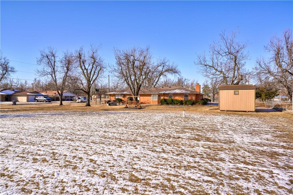 3200 N Thompkins Avenue Property Photo 39