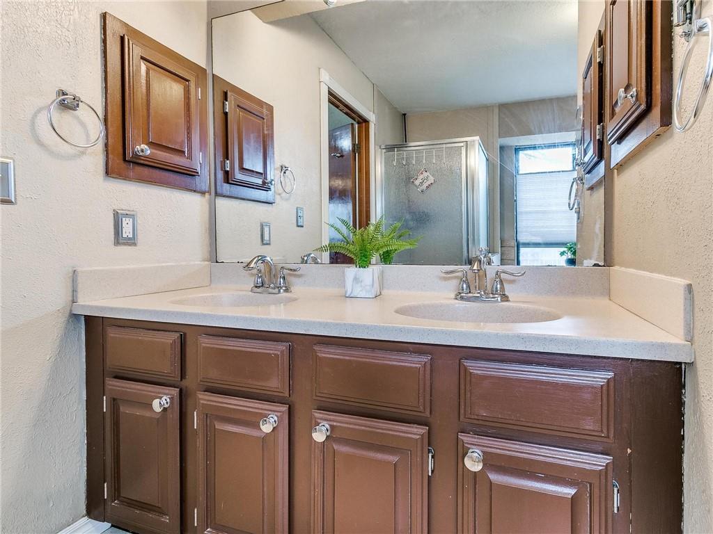 1900 Dena Drive Property Photo 14