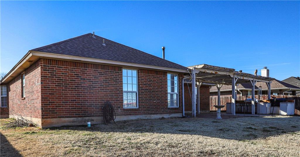 412 Westridge Drive Property Photo 6