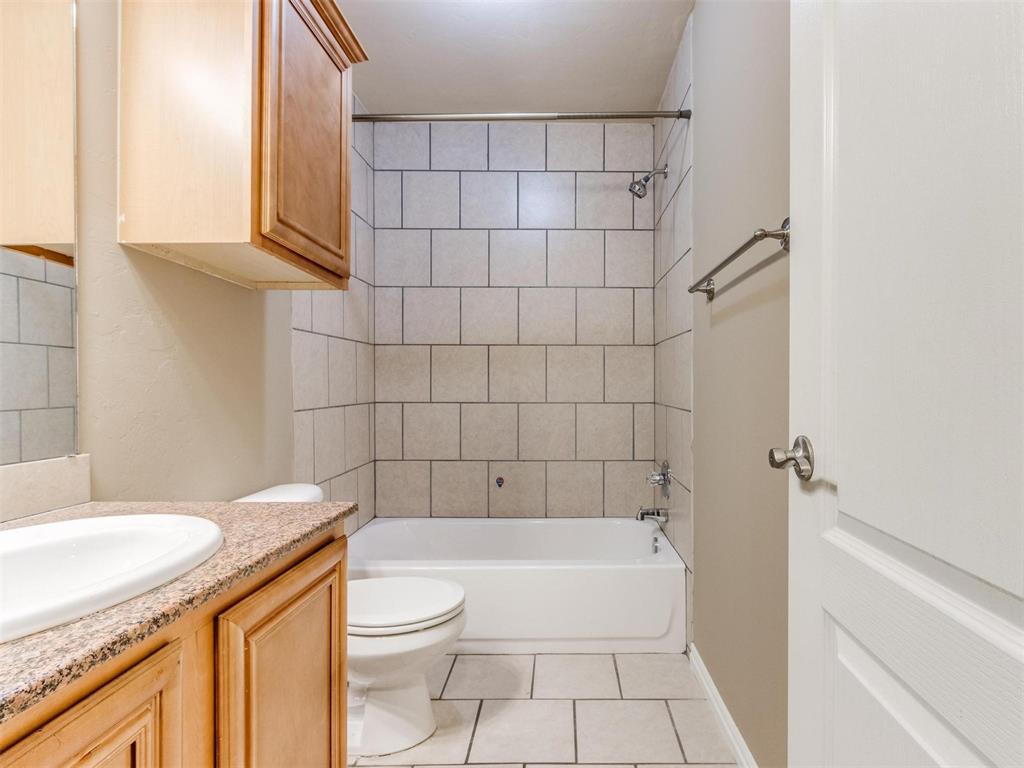 608 Garrison Lane Property Photo 9