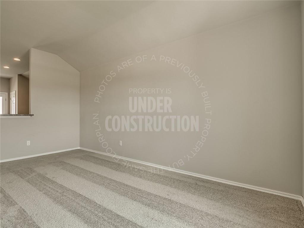 1441 Dustin Drive Property Photo 5