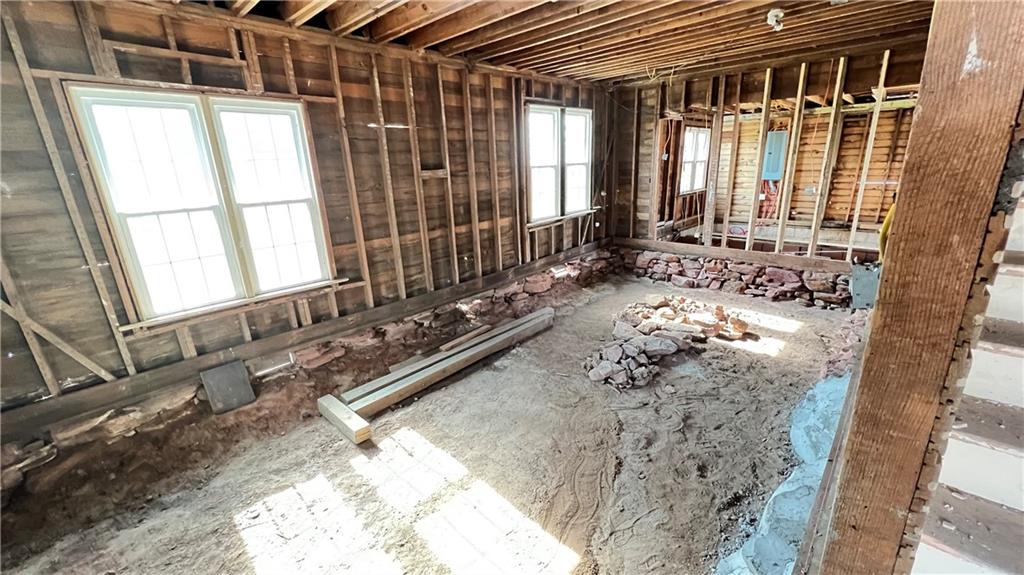 811 Brunson Property Photo 9