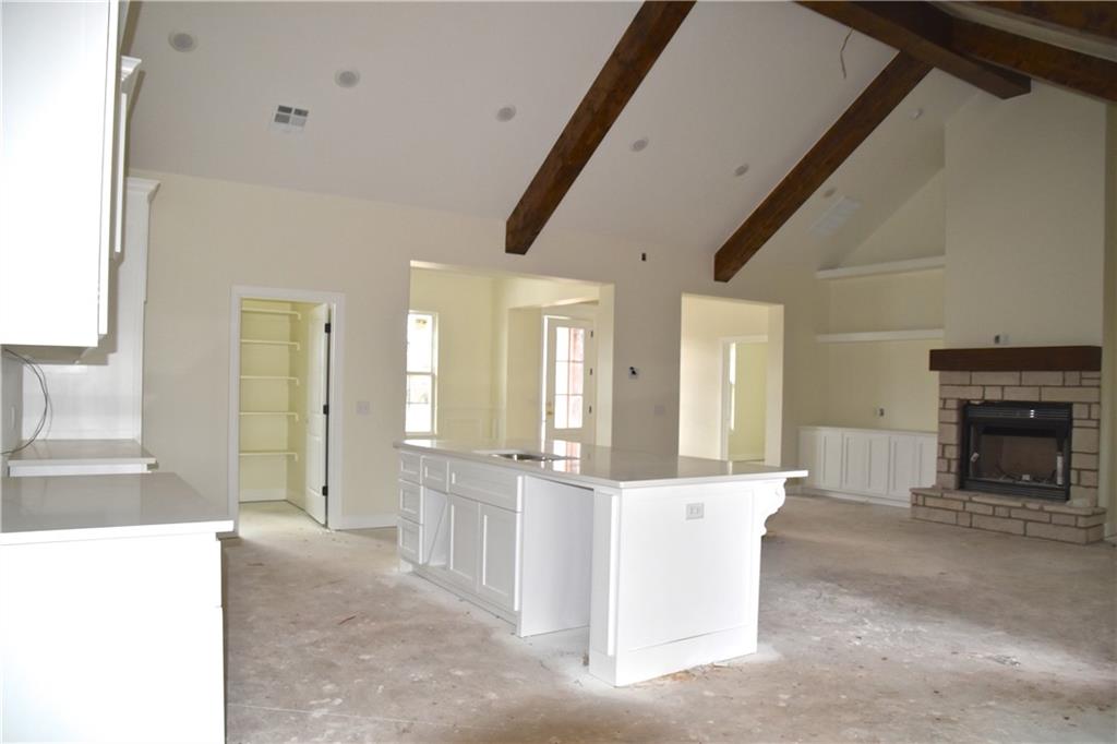 2405 Gina Court Property Photo 11