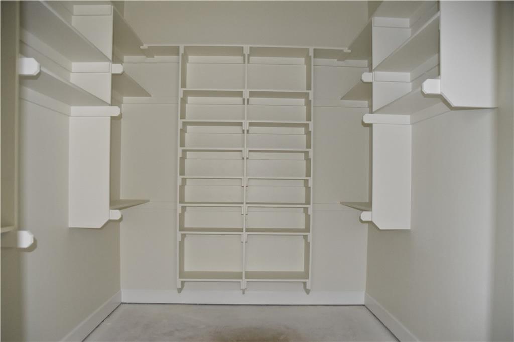 2405 Gina Court Property Photo 23