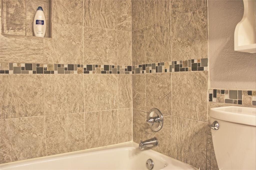 11409 N May Avenue Property Photo 14