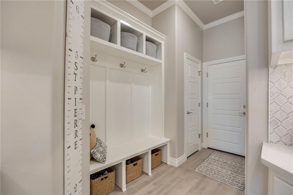 4933 Sunspear Drive Property Photo 26