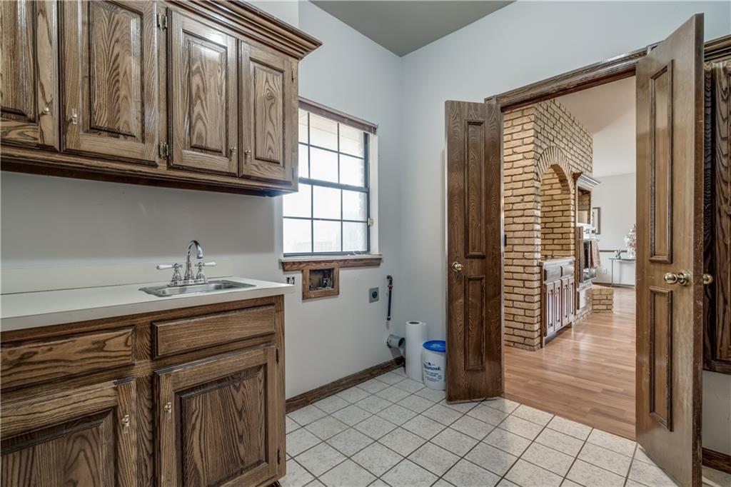 1421 Spring Creek Drive Property Photo 21