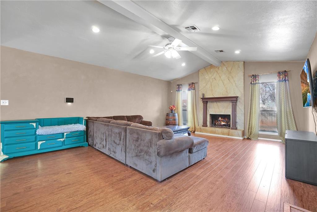 3608 Kings Way Property Photo 11