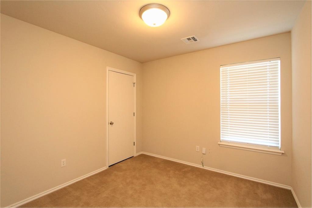609 E Linden Lane Property Photo 20