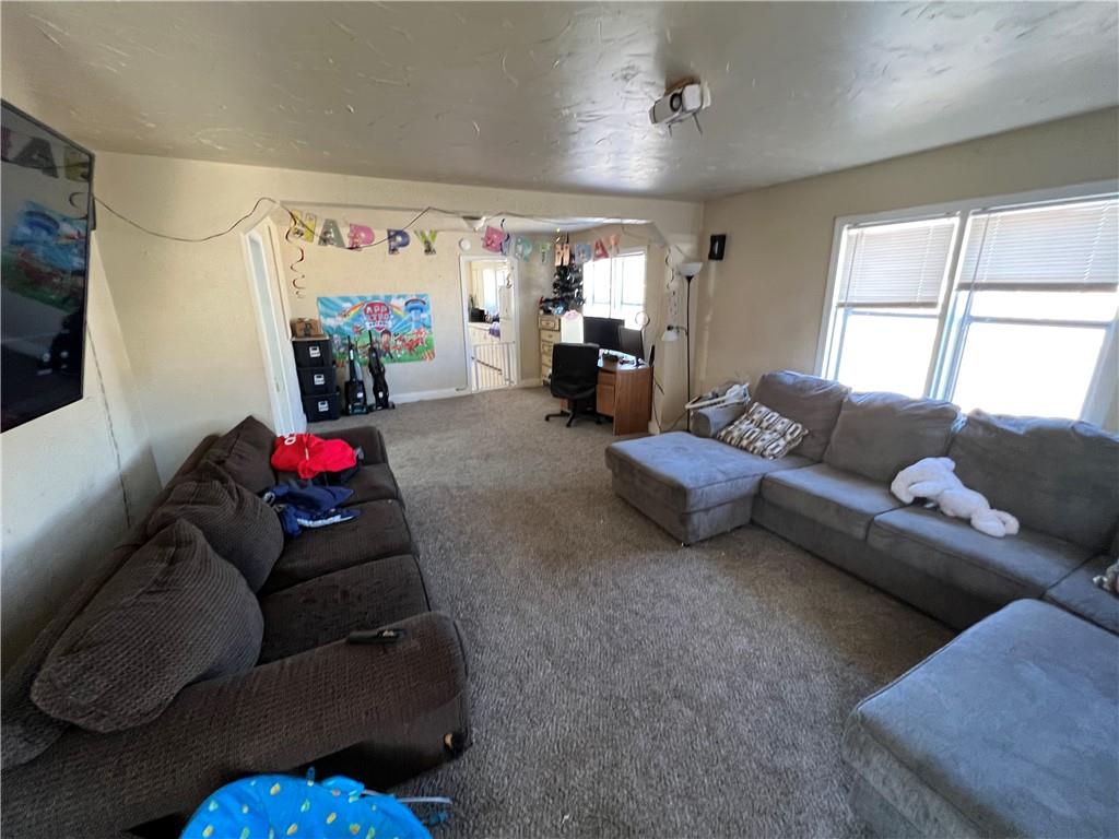 1428 N Market Avenue Property Photo 16
