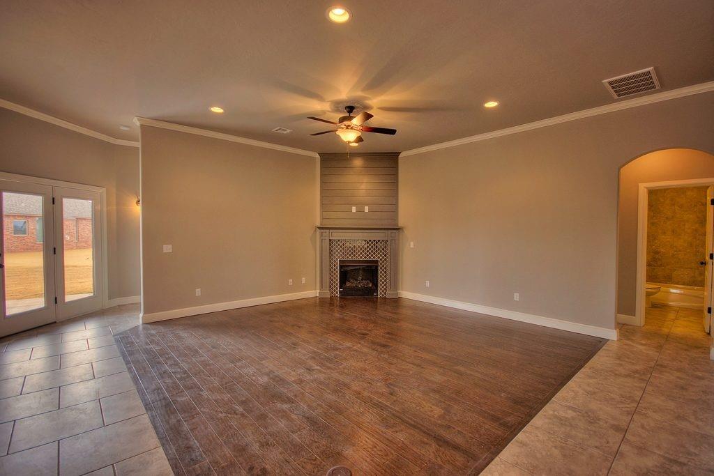 8900 Park Hills Drive Property Photo 22