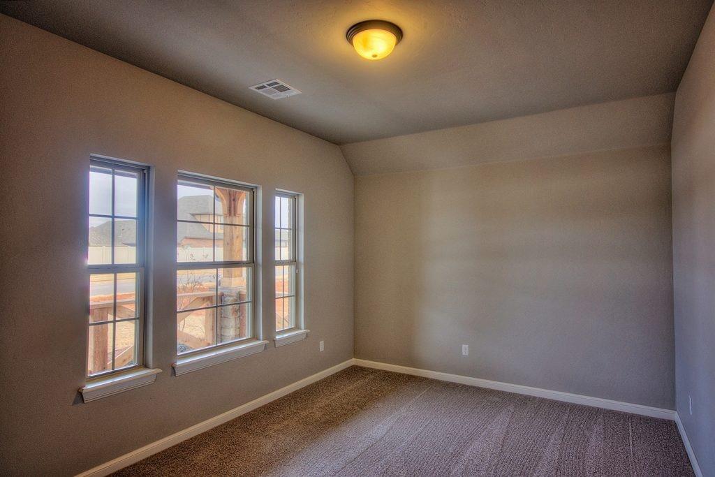 8900 Park Hills Drive Property Photo 31