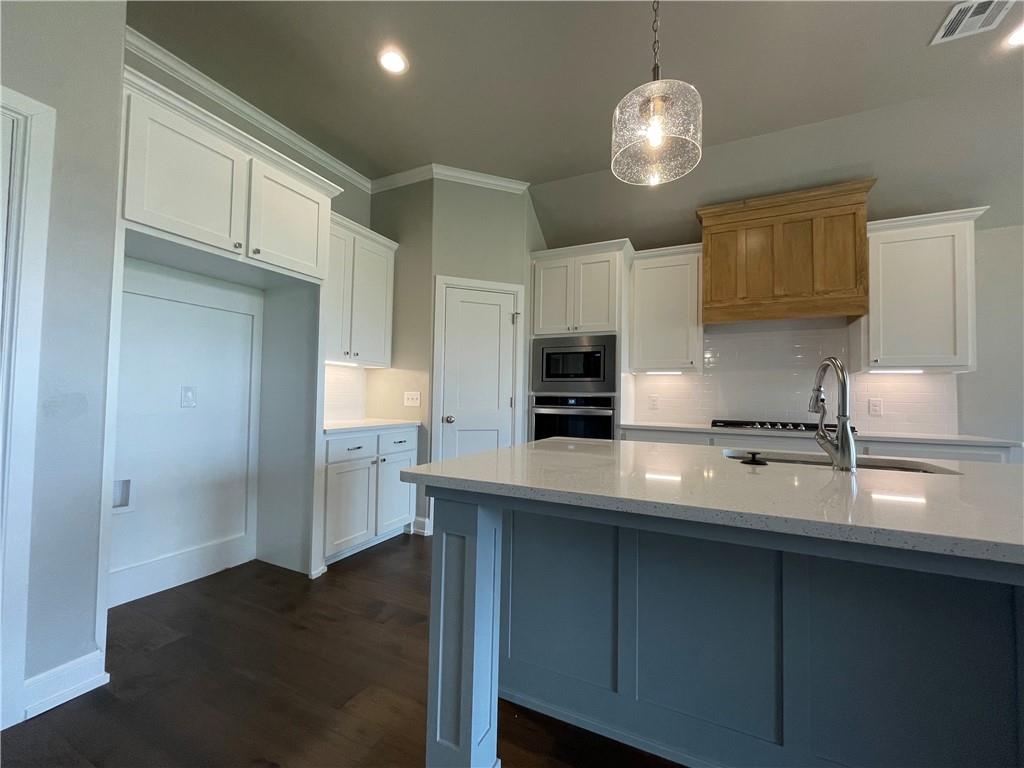 8709 Westlake Drive Property Photo 16