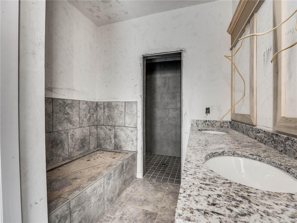 14520 Chambery Court Property Photo 29