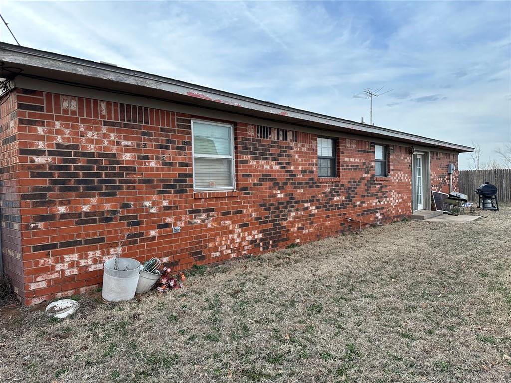 518 S Clifford Street Property Photo 5