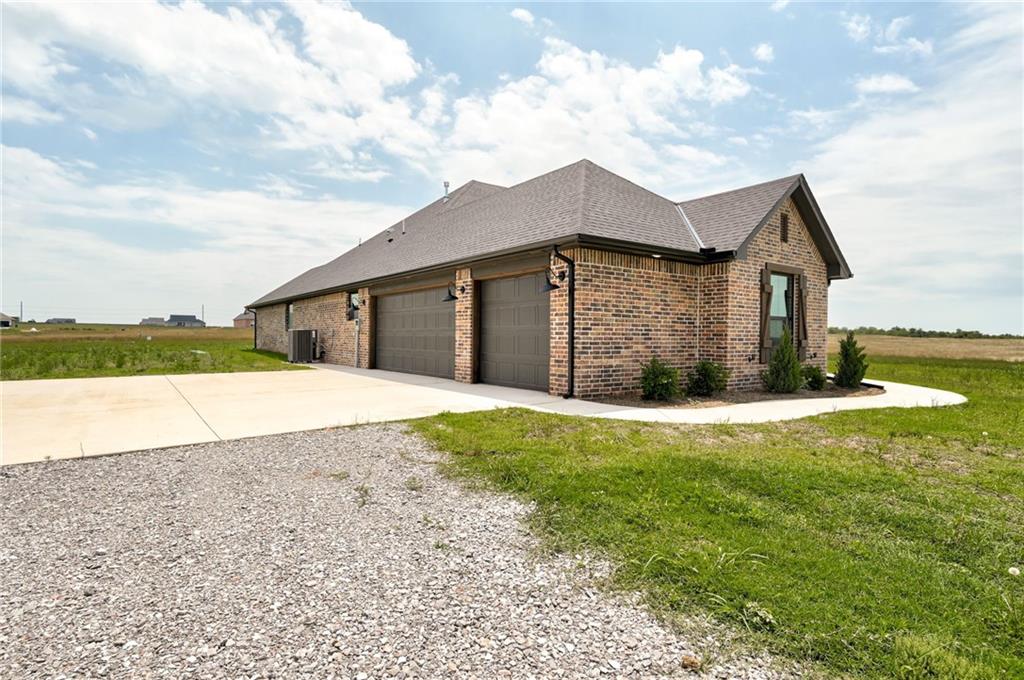4368 Nw Richland Road Property Photo 3