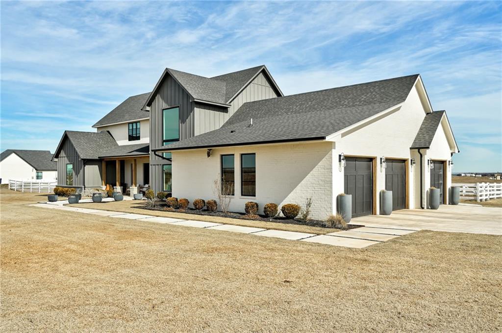 12925 W Hefner Road Property Photo 4