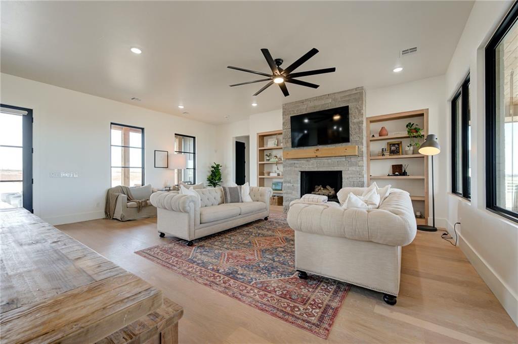 12925 W Hefner Road Property Photo 9