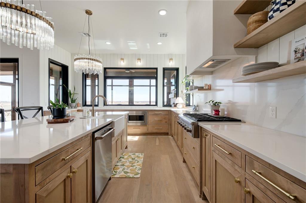 12925 W Hefner Road Property Photo 15