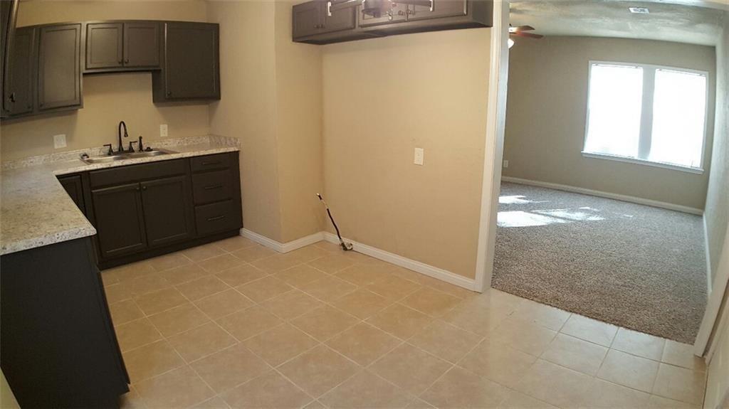 105 E Rickenbacker Drive Property Photo 7