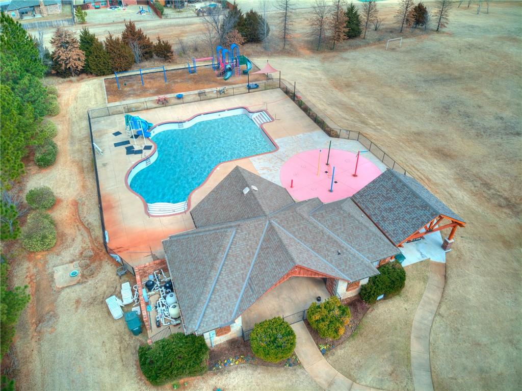 409 Autumnwood Court Property Photo 31
