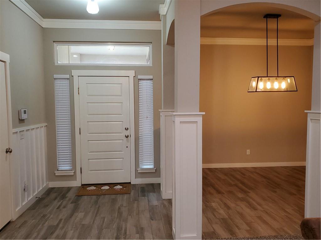 18812 Vea Drive Property Photo 3