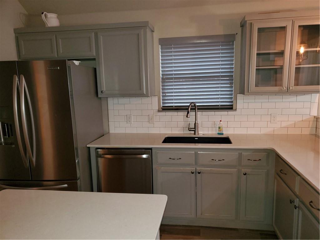 18812 Vea Drive Property Photo 7