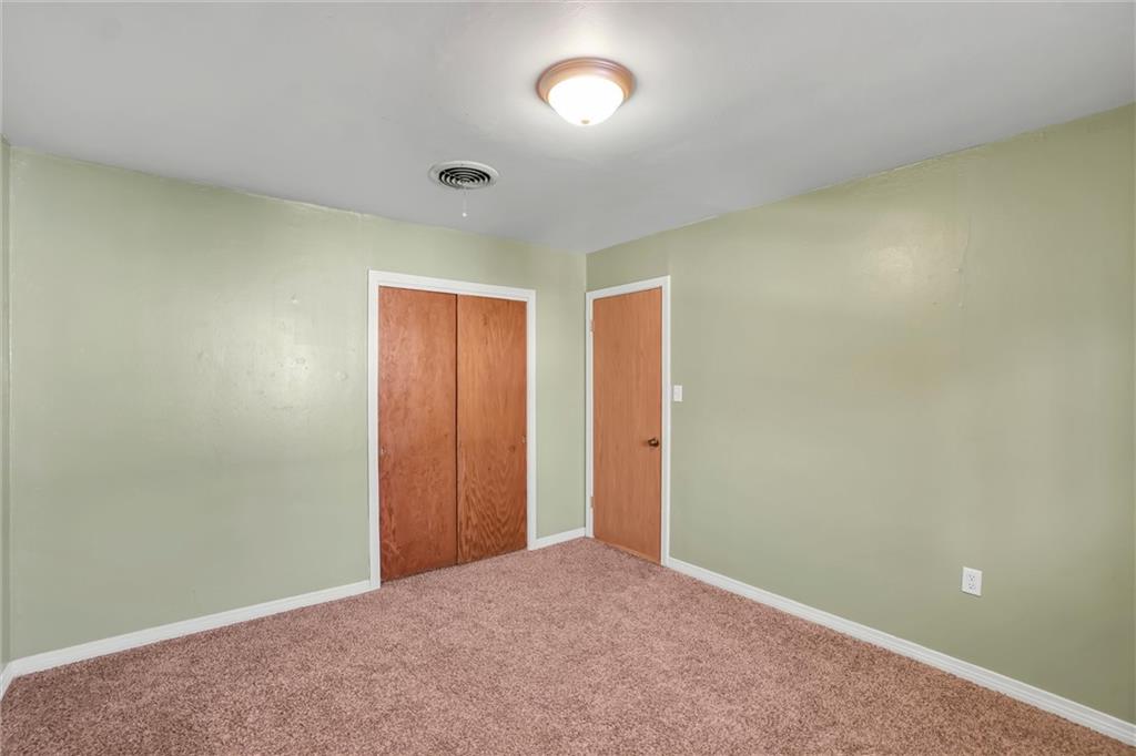 219 Hayden Boulevard Property Photo 10