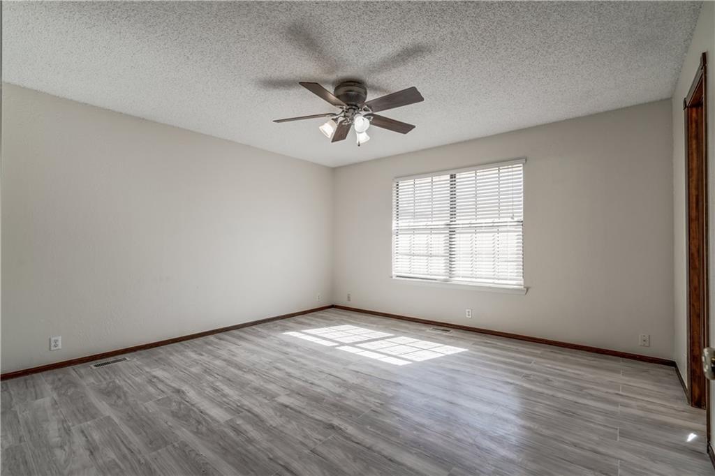 2608 Summerfield Drive Property Photo 27