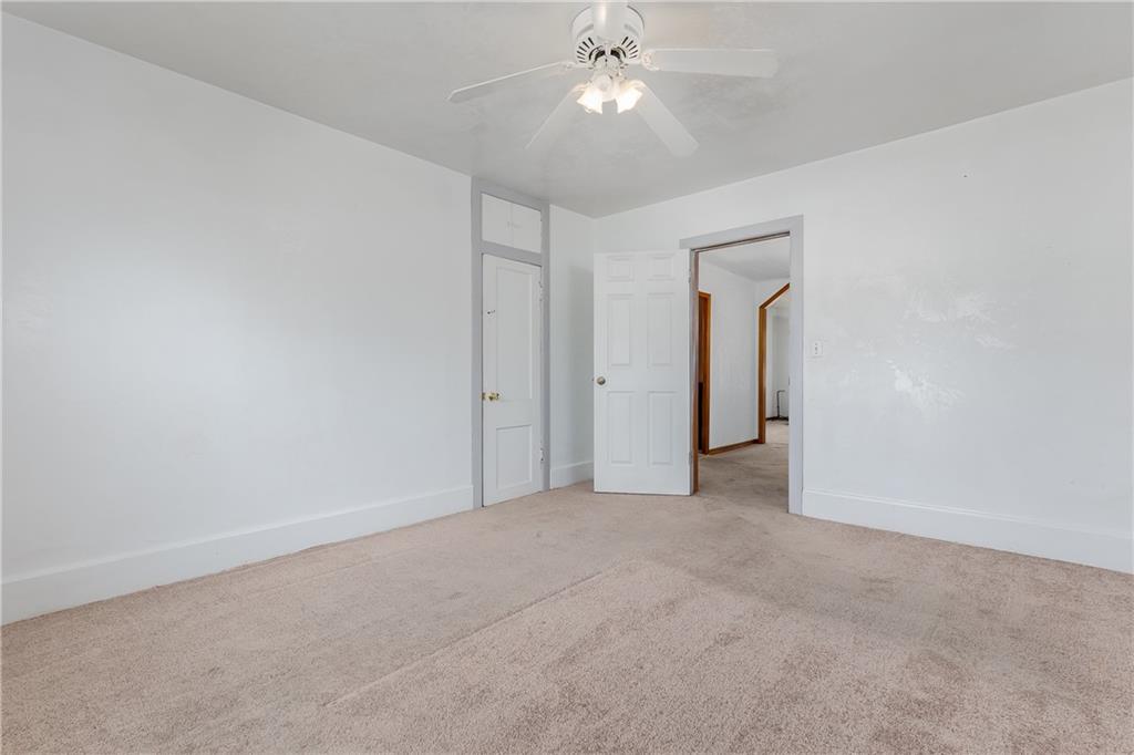 227 W Delaware Street Property Photo 10