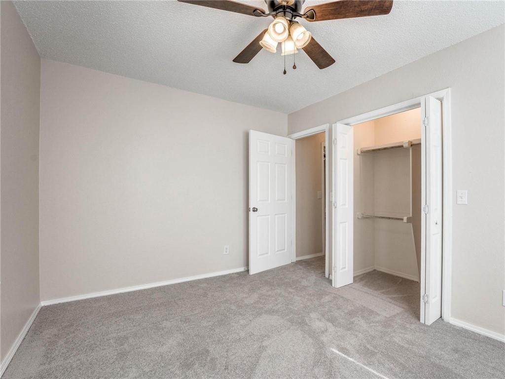 637 N Broadway Avenue Property Photo 25