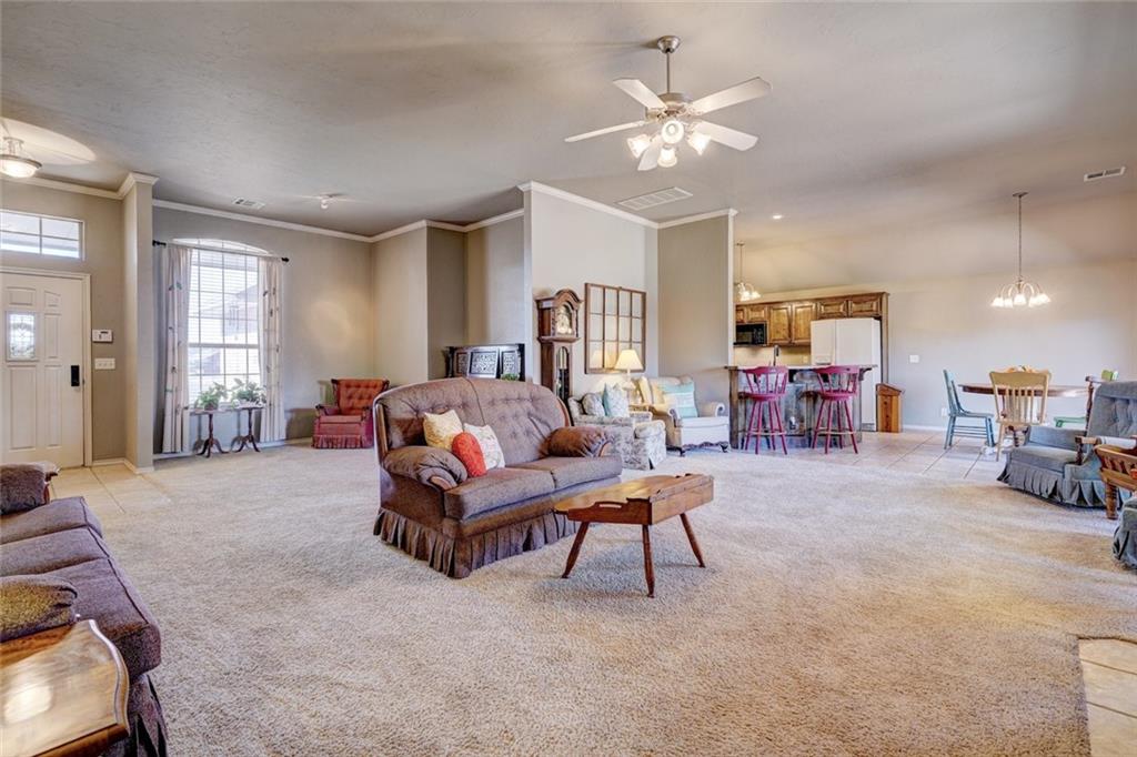 17016 Woodvine Drive Property Photo 10
