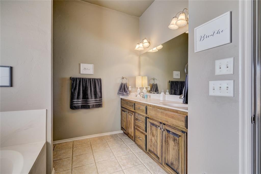 17016 Woodvine Drive Property Photo 29