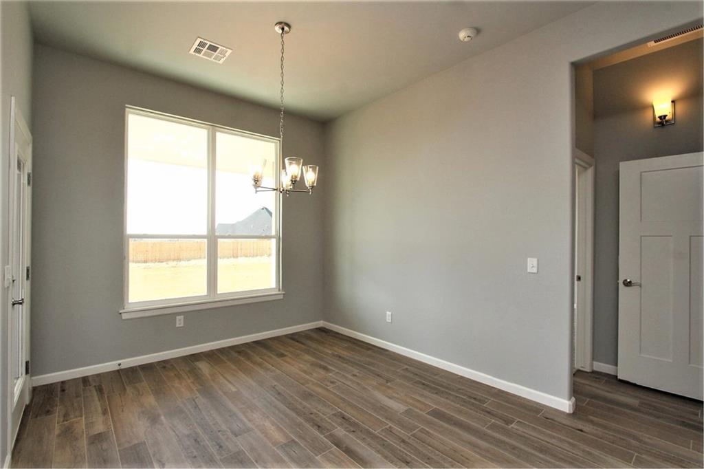 2821 Redwood Court Property Photo 9