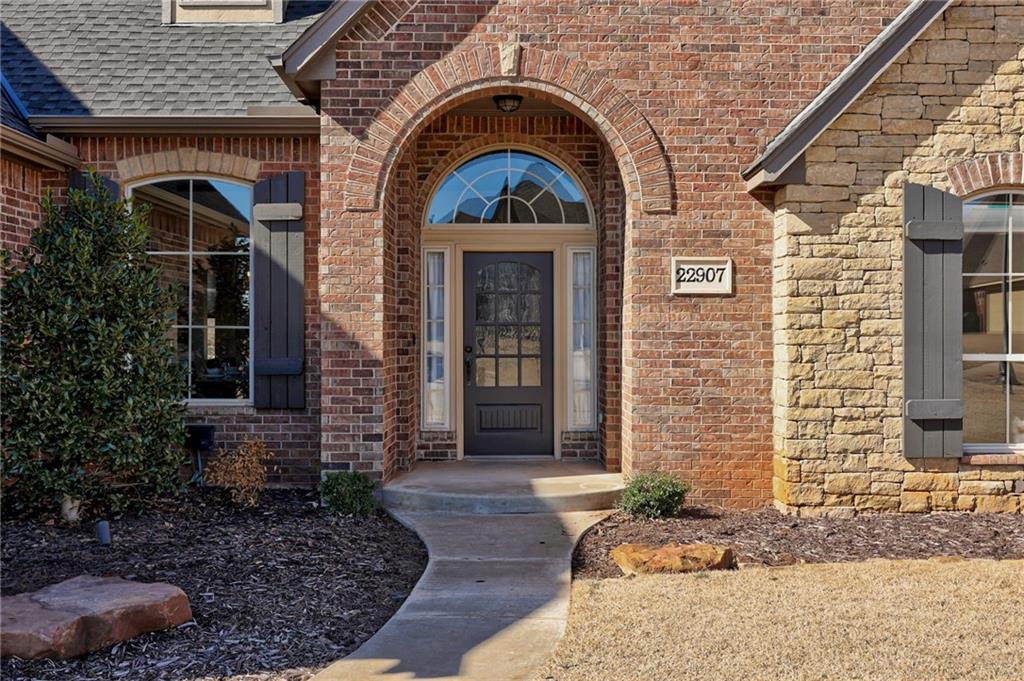 22907 Crab Orchard Drive Property Photo 4