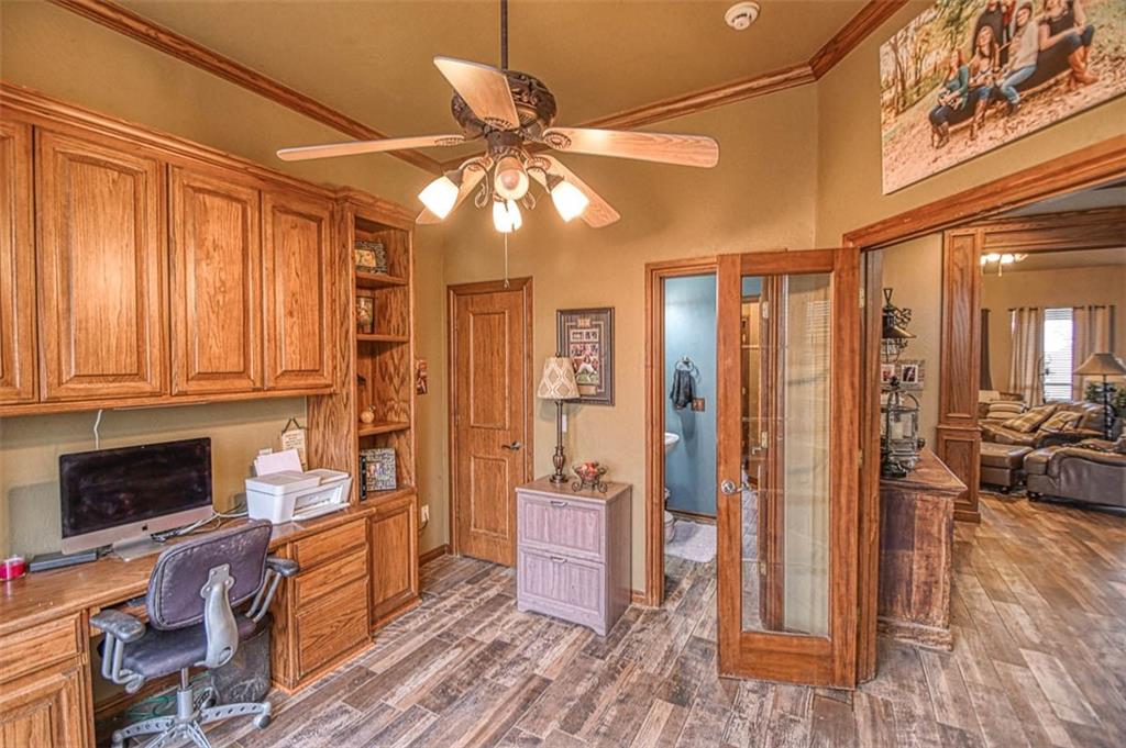 4104 Hidden Lake Circle Property Photo 9
