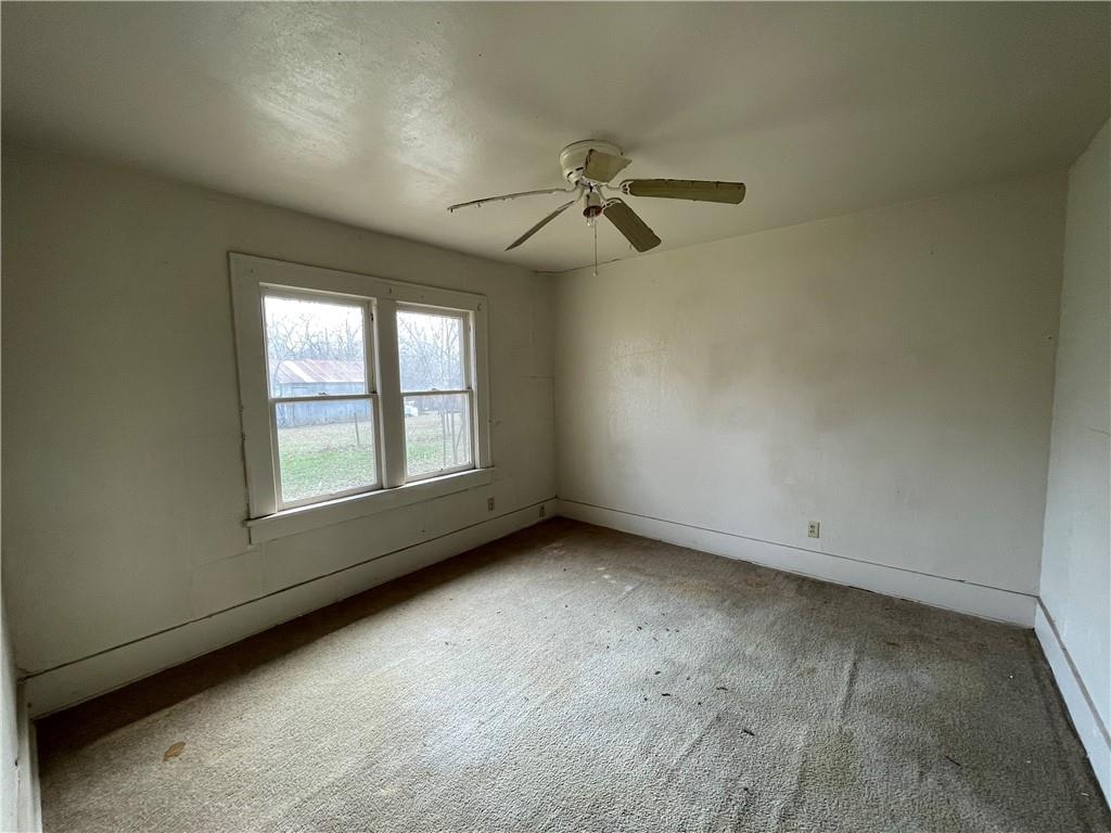 1329 Haskell Avenue Property Photo 14
