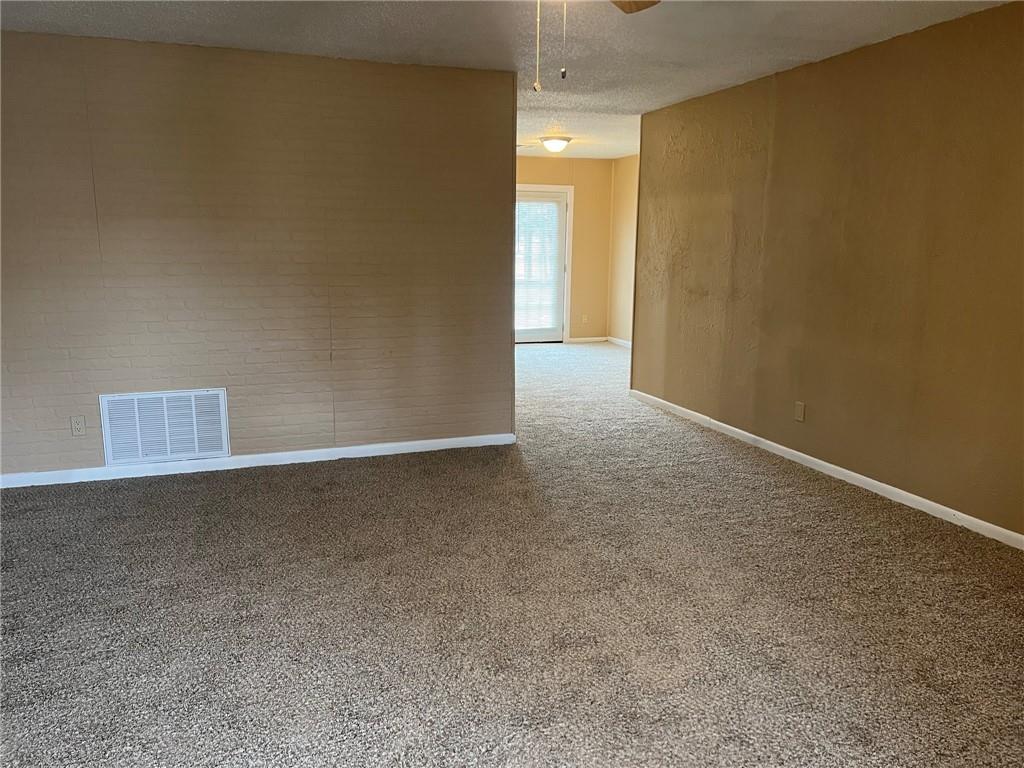 1156 Nw 89 Street Property Photo 4