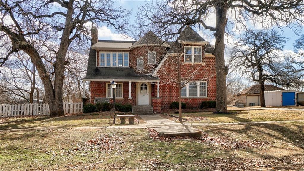 708 W Washington Street Property Photo