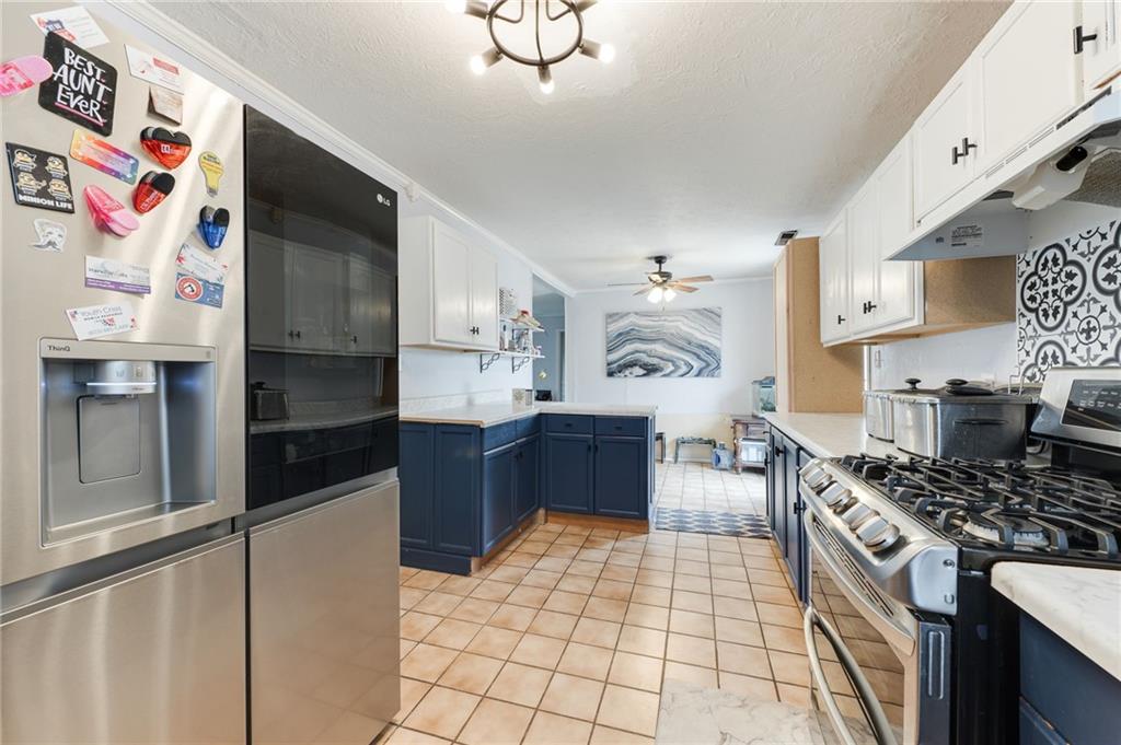 5505 S Villa Avenue Property Photo 11