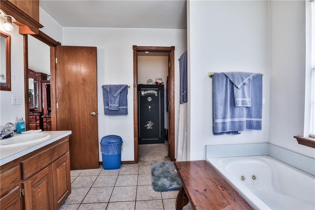 991 S Morgan Road Property Photo 32
