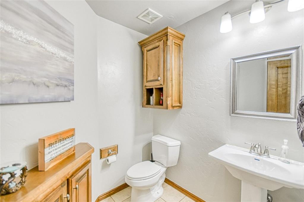 16105 Pointe Manor Lane Property Photo 15