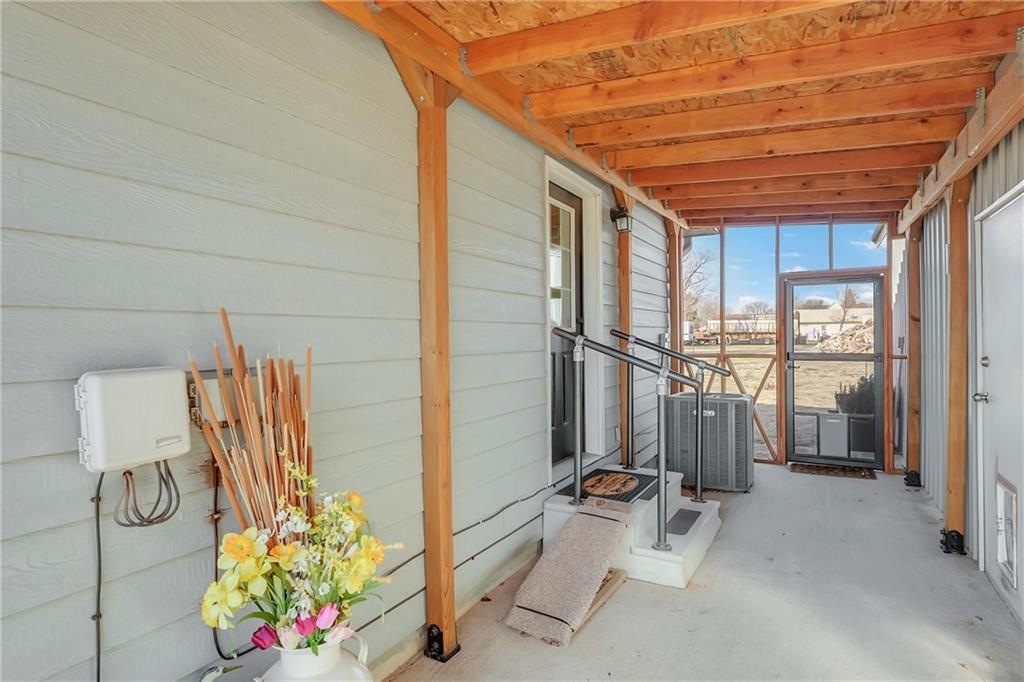 1709 N Pennsylvania Avenue Property Photo 38