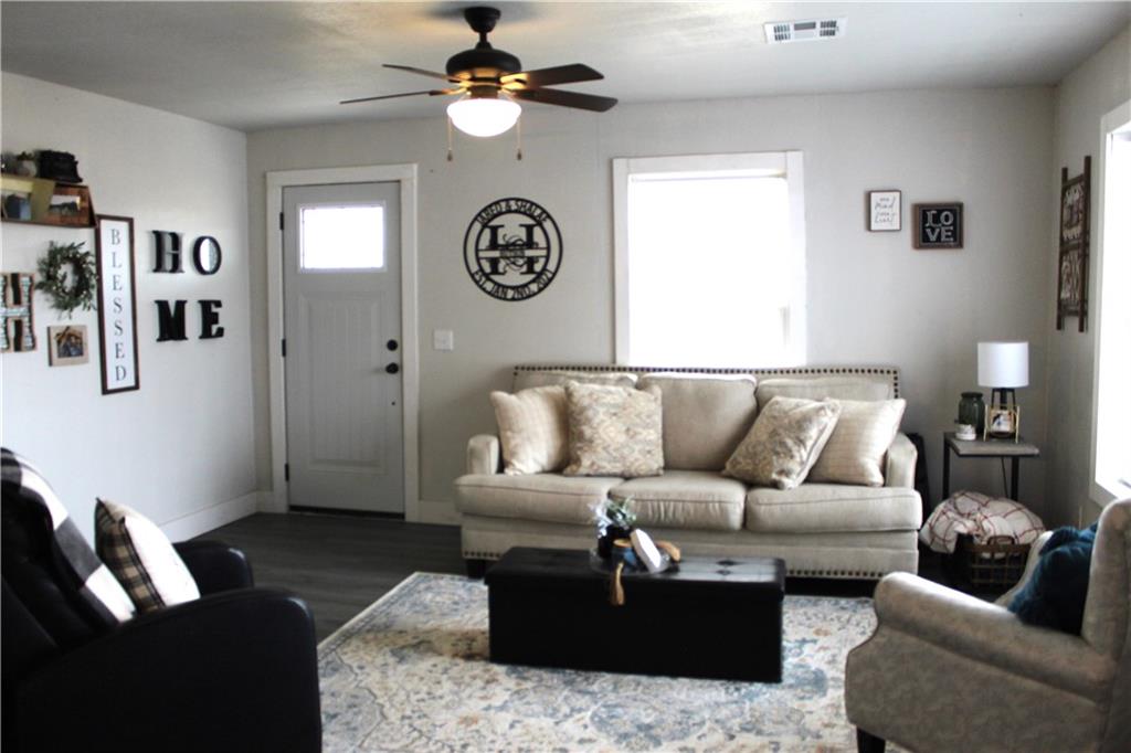 364175 E 960 Road Property Photo 8
